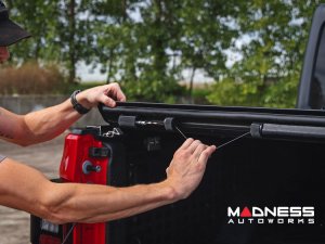 Jeep Gladiator JT Bed Cover - Roll Up - Rough Country - Hard Cover - 5ft Bed Jeep Gladiator JT Bed Cover - Roll Up - Rough Country - Hard Cover - 5ft Bed